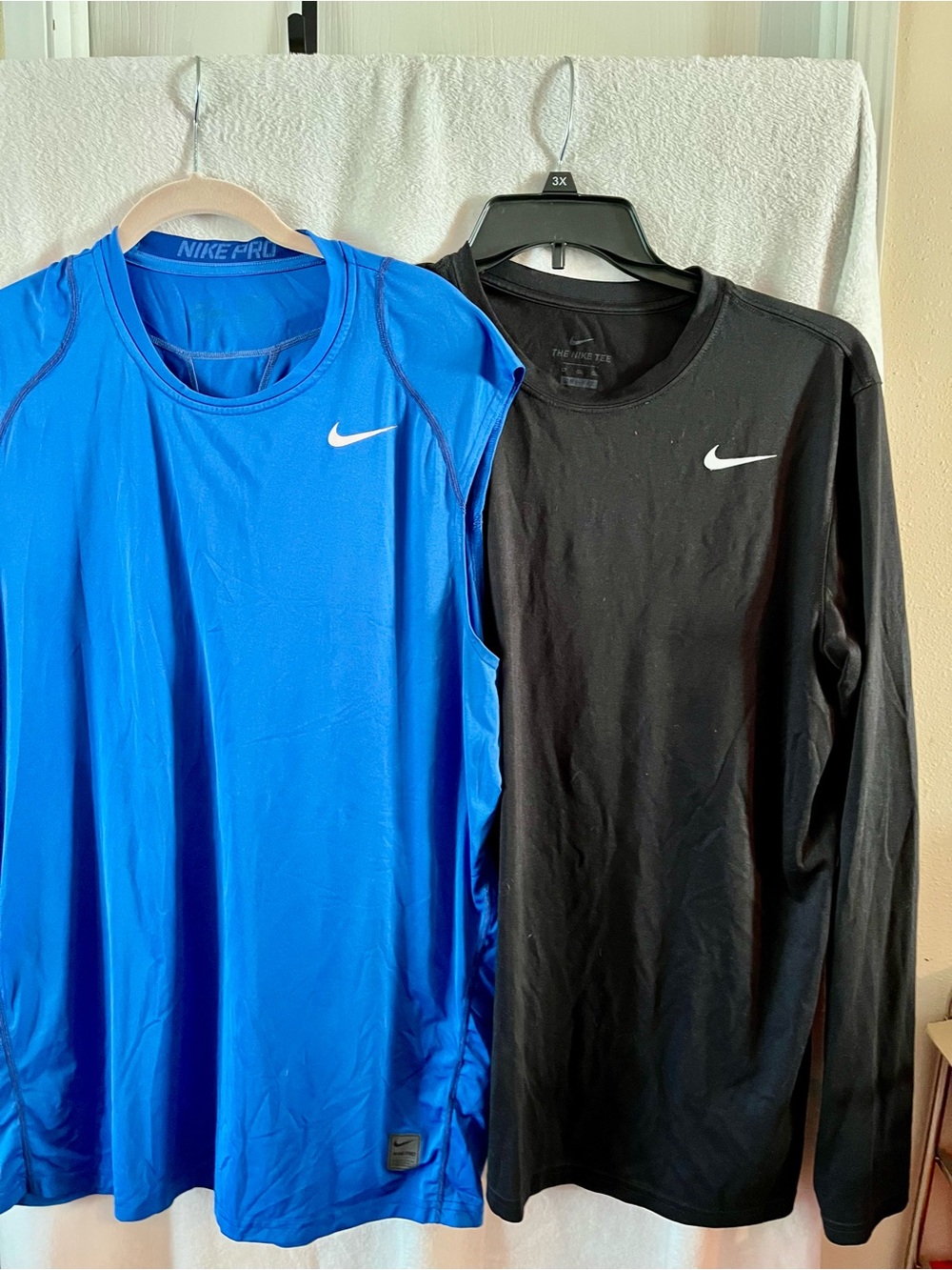 Nike Blue Athletic Short Sleeve Top with Black Nike Pro Patch